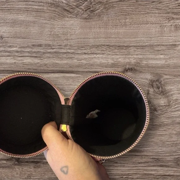 NWT Viral Skinnydip Cherry Coke Crossbody Bag – Can Purse - Picture 3 of 9